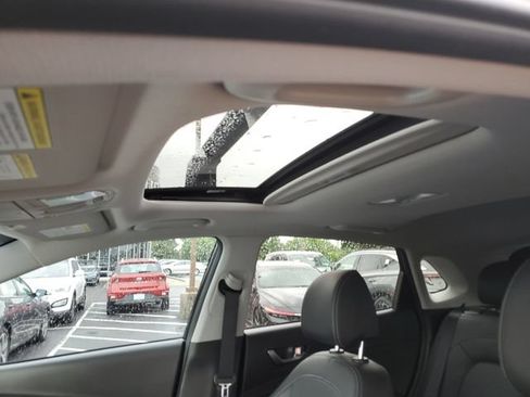Used 2019 Hyundai Kona Limited AWD/4WD image 19