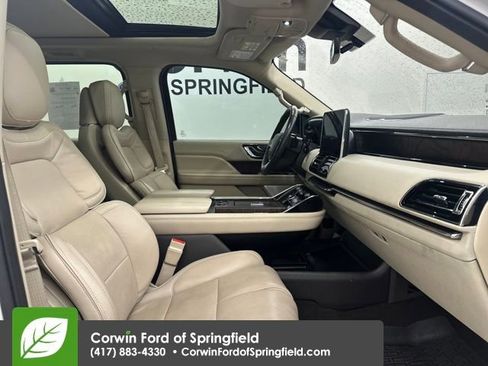 Used 2019 Lincoln Navigator Reserve image 10