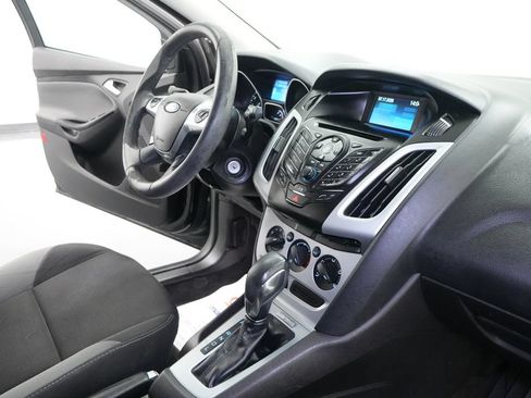 Used 2014 Ford Focus SE FWD image 22