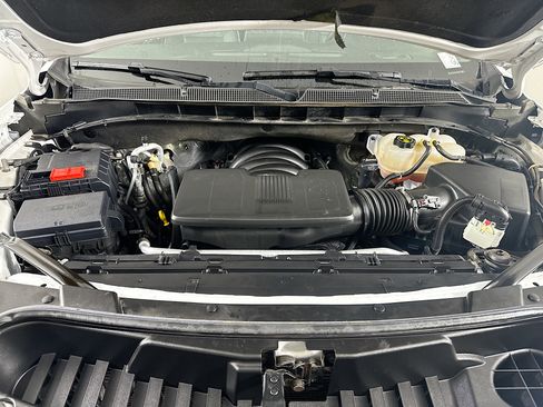 Used 2023 Chevrolet Suburban Premier image 35