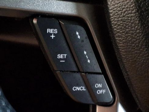 Used 2021 Ford Expedition XLT AWD/4WD image 30