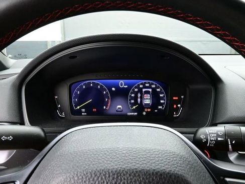 Used 2023 Honda Civic Type R image 9