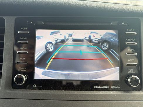 Used 2020 Toyota Sienna AWD image 8