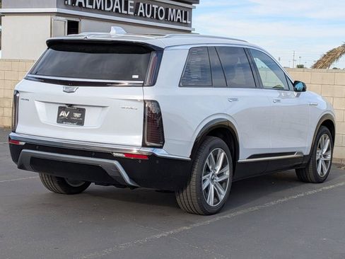 New 2026 Cadillac Vistiq Luxury image 38