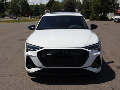Used 2022 Audi e-tron Chronos w/ Chronos Package AWD/4WD image 2