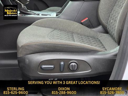 Used 2023 Chevrolet Equinox LT image 21