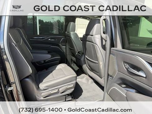 Certified 2024 Cadillac Escalade ESV Sport w/ LPO, Floor Liner Package AWD/4WD image 9