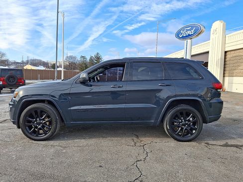 Used 2018 Jeep Grand Cherokee Altitude image 7