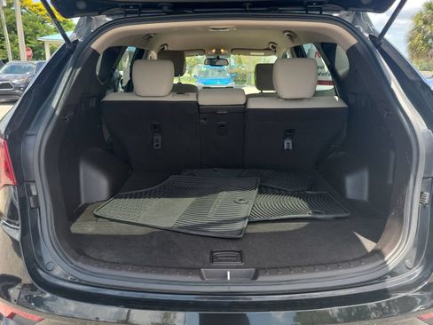 Used 2018 Hyundai Santa Fe Sport w/ 2.4L Value Package 02 FWD image 8