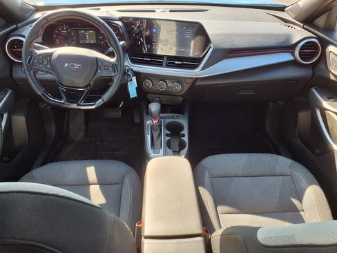 Used 2024 Chevrolet Trax RS w/ Sunroof Package FWD image 15