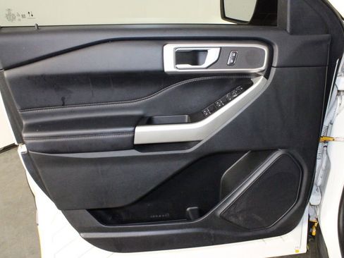 Used 2021 Ford Explorer XLT w/ Equipment Group 202A image 18