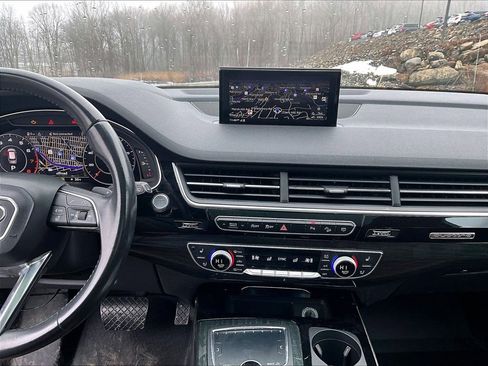 Used 2018 Audi Q7 3.0T Prestige w/ Prestige Package image 29