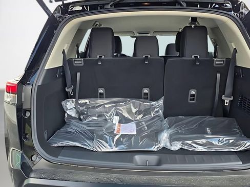 New 2026 Nissan Pathfinder SV AWD/4WD image 26