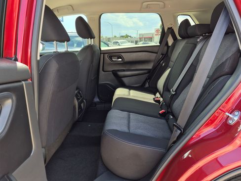 Used 2026 Nissan Rogue SV AWD/4WD image 28