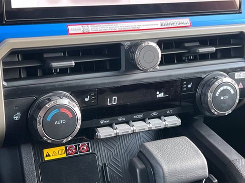 Certified 2026 Toyota Tacoma TRD Off-Road image 23