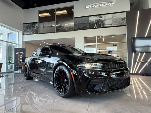 Used 2020 Dodge Charger SRT Hellcat w/ Harman/Kardon Audio Group RWD image 9