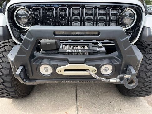 Used 2024 Jeep Gladiator Sport AWD/4WD image 14