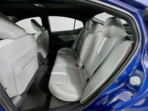 Used 2025 Toyota Camry SE w/ Convenience Package image 24