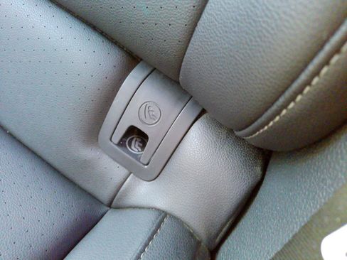 Used 2015 Volkswagen Golf TDI FWD image 25