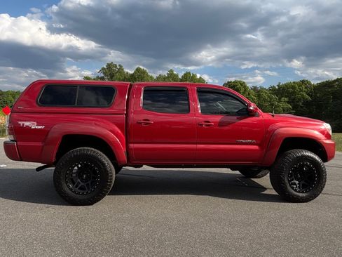 Used 2013 Toyota Tacoma 4x4 Double Cab w/ TRD Sport Pkg image 6