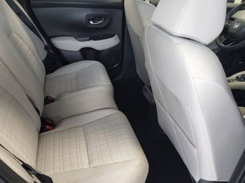 Used 2023 Honda HR-V LX image 13