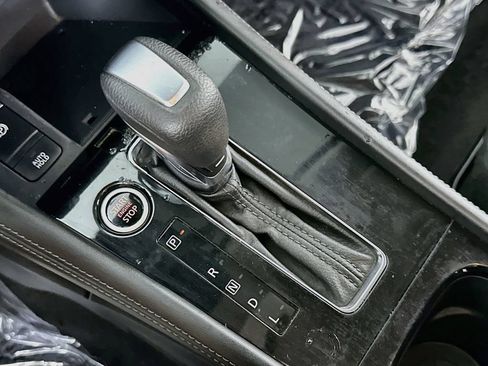Used 2022 Nissan Kicks SV FWD image 31