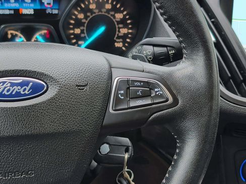 Used 2018 Ford Escape SE w/ SE Sport Appearance Package AWD/4WD image 25