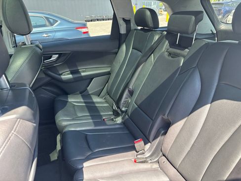 Used 2017 Audi Q7 2.0T Premium AWD/4WD image 5