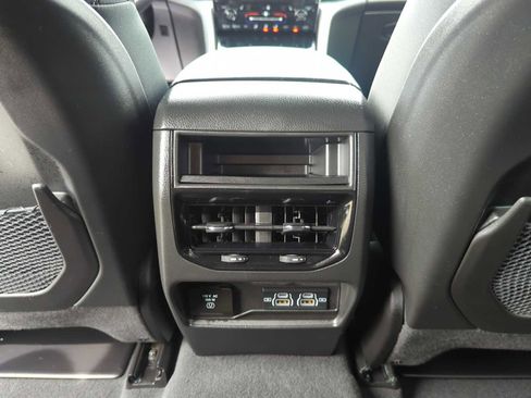 Used 2023 Jeep Grand Cherokee Altitude AWD/4WD image 26