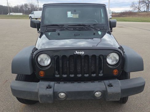 Used 2012 Jeep Wrangler Sport AWD/4WD image 9