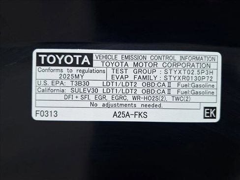Used 2025 Toyota RAV4 XLE FWD image 21