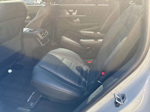 Used 2024 Mercedes-Benz GLS 450 4MATIC image 12