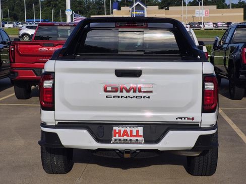 Certified 2025 GMC Canyon AT4 w/ Nightfall Edition AWD/4WD image 5
