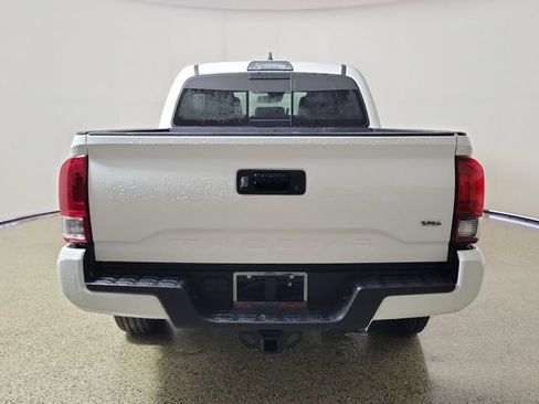 Used 2019 Toyota Tacoma TRD Off-Road AWD/4WD image 6