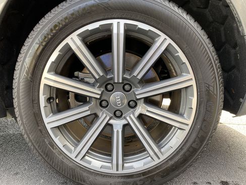 Used 2017 Audi Q7 3.0T Premium Plus w/ Premium Plus Package image 40