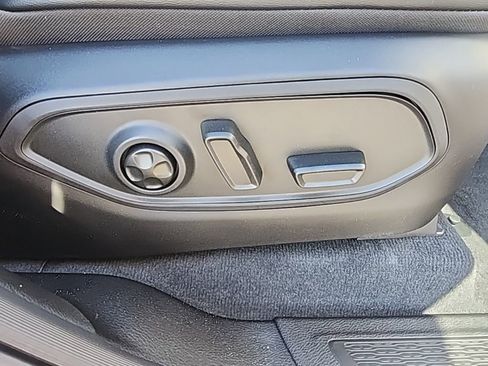 New 2025 Jeep Grand Cherokee L Limited w/ Black Appearance Package image 12