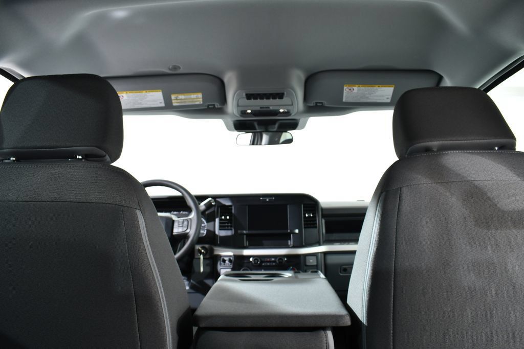 New 2027 Ford F550 4x4 Crew Cab image 17