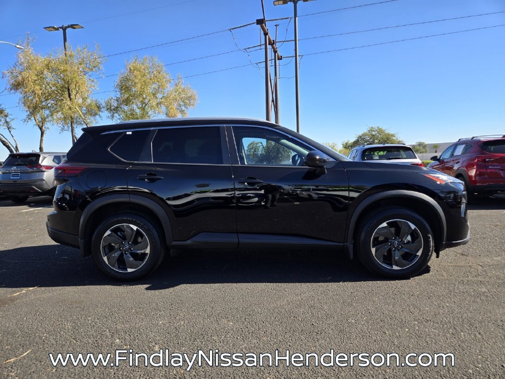 Used 2024 Nissan Rogue SV w/ SV Premium Package FWD image 7
