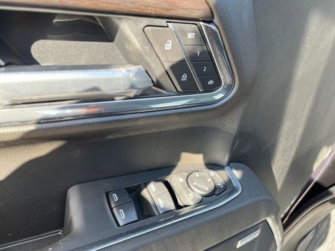 New 2026 GMC Sierra 1500 SLT image 15