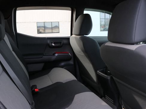 Used 2021 Toyota Tacoma TRD Off-Road image 24