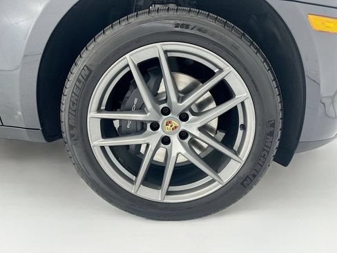 Used 2026 Porsche Macan AWD/4WD image 32