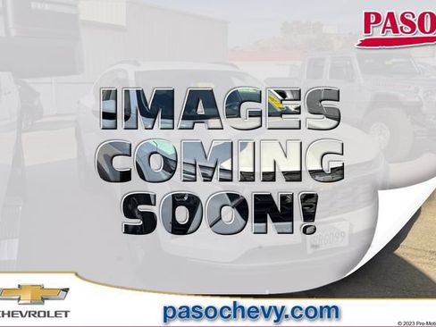 Used 2025 Chevrolet Trax LT FWD image 1