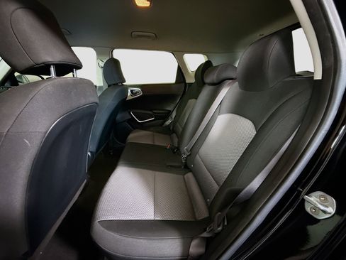 Used 2021 Kia Soul LX image 24