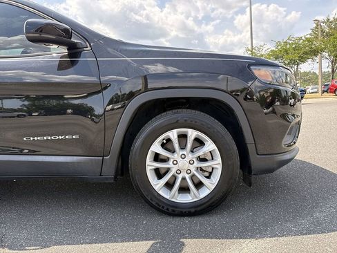 Used 2022 Jeep Cherokee Latitude Lux FWD image 10