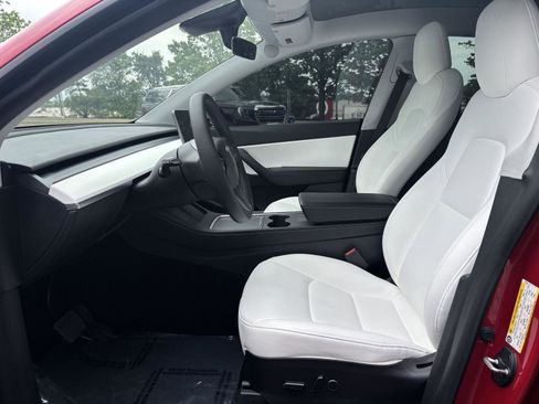 Used 2021 Tesla Model Y Long Range AWD/4WD image 25