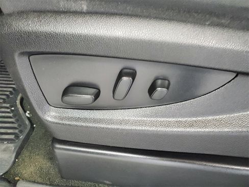 Used 2017 GMC Sierra 1500 SLE w/ SLE Value Package image 7