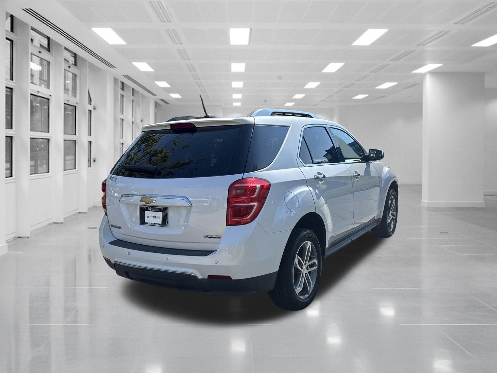 Used 2017 Chevrolet Equinox Premier w/ Enhanced Convenience Package FWD image 5