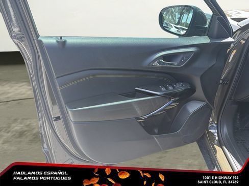 Used 2024 Chevrolet Trax LT w/ Driver Confidence Package FWD image 12