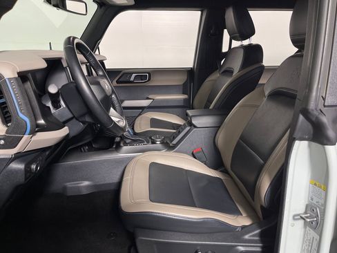 Used 2022 Ford Bronco Wildtrak AWD/4WD image 12