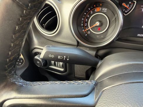 Used 2022 Jeep Wrangler Unlimited Sport AWD/4WD image 62